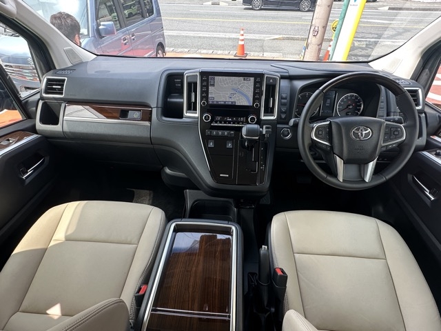 グランエース(トヨタ)中古車 6