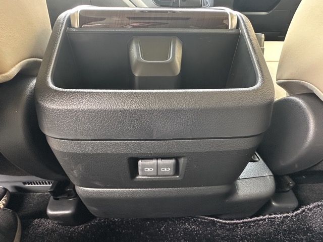 グランエース(トヨタ)中古車 8