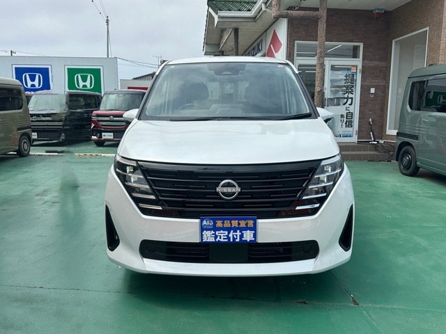セレナ(ニッサン)中古車 29