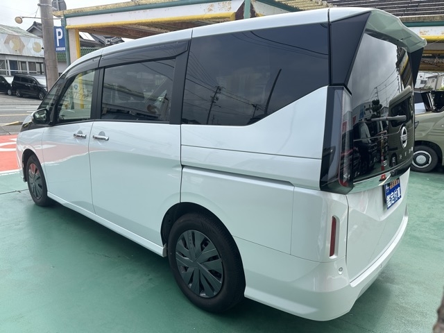 セレナ(ニッサン)中古車 2
