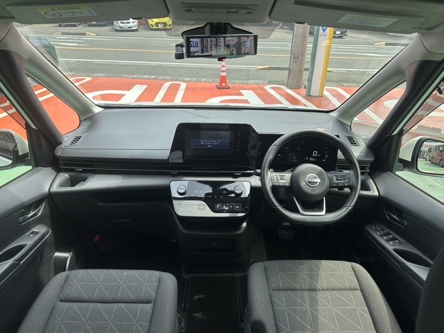 セレナ(ニッサン)中古車 7