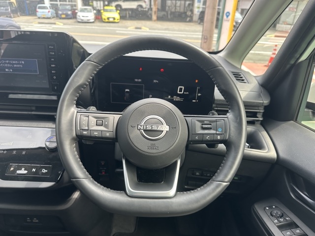 セレナ(ニッサン)中古車 8