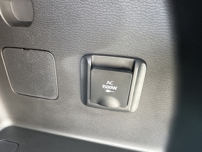 アウトランダーPHEV(三菱)中古車 内外装写真他１