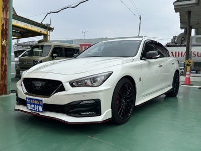 スカイライン(ニッサン)中古車 前方