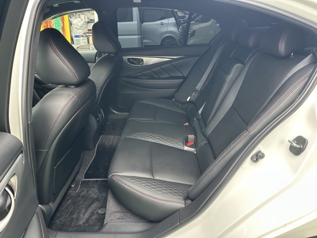 スカイライン(ニッサン)中古車 4