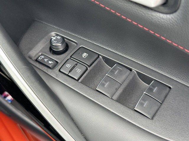 カローラスポーツ(トヨタ)中古車 14
