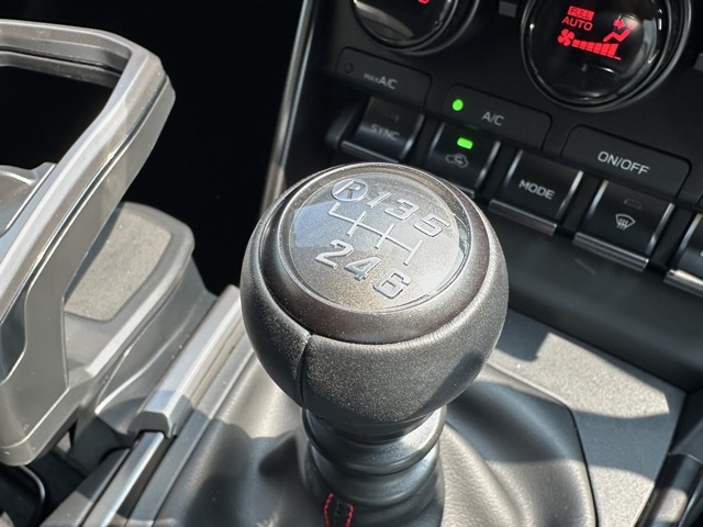 BRZ(スバル)中古車 13