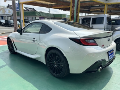 BRZ(スバル)中古車 後方