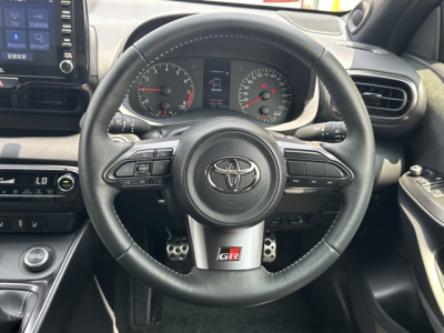 GRヤリス(トヨタ)中古車 内外装写真
