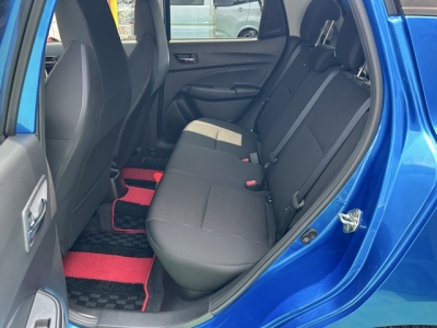 スイフトスポーツ(スズキ)中古車 後席内装