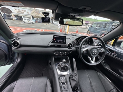 ロードスターRF(マツダ)中古車 後席内装