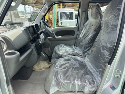 エブリイバン(スズキ)届出済未使用車 前席内装