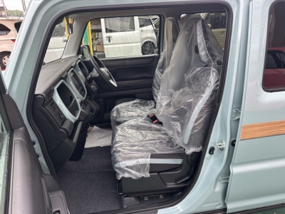 ハスラー(スズキ)届出済未使用車 前席内装