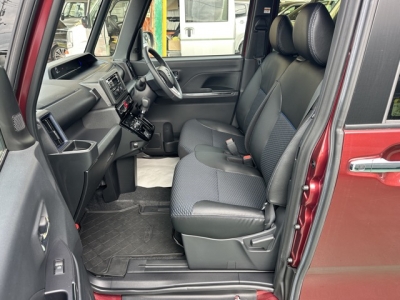タントカスタム(ダイハツ)中古車 前席内装