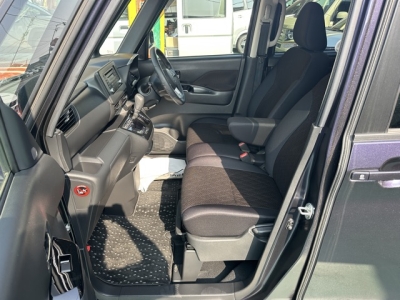 eKクロススペース(三菱)中古車 前席内装