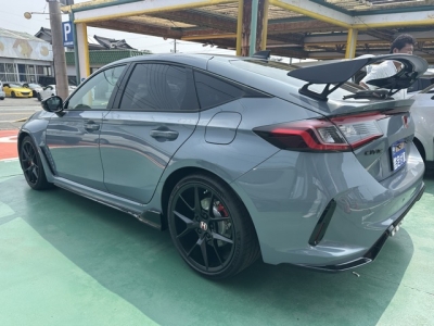 シビック(ホンダ)登録済未使用車 後方