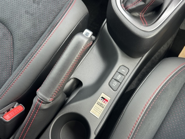 GRヤリス(トヨタ)中古車 17