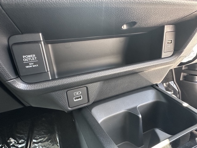 WR-V(ホンダ)新車見本展示無 18