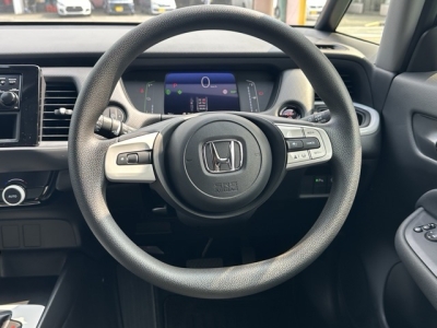 フィット(ホンダ)中古車 内外装写真