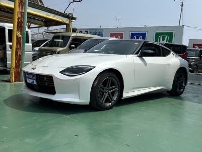 フェアレディZ(ニッサン)登録済未使用車 前方