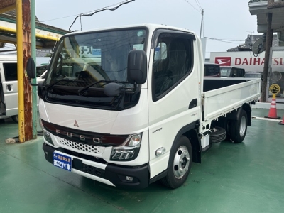 キャンター(三菱)登録済未使用車 前方