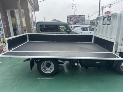 キャンター(三菱)登録済未使用車 内外装写真他