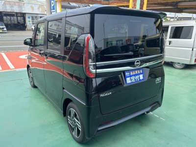 新型ルークス(ニッサン)レンタＵＰ 後方