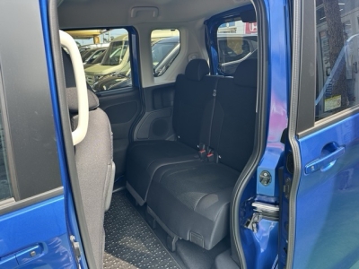 新型ルークス(ニッサン)届出済未使用車 後席内装