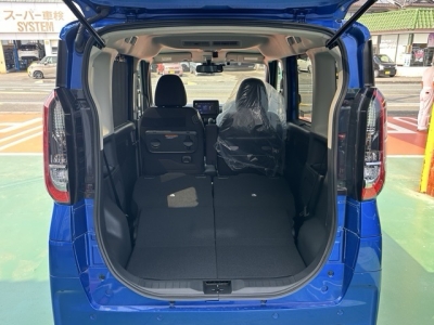 新型ルークス(ニッサン)届出済未使用車 内外装写真他