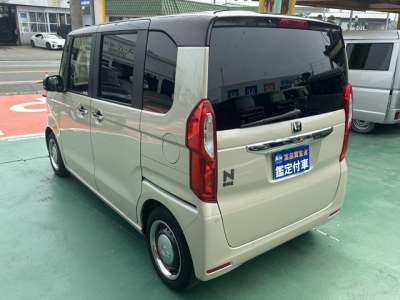 N-BOX(ホンダ)中古車 後方
