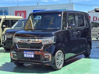 N-BOXカスタム(ホンダ)中古車 前方