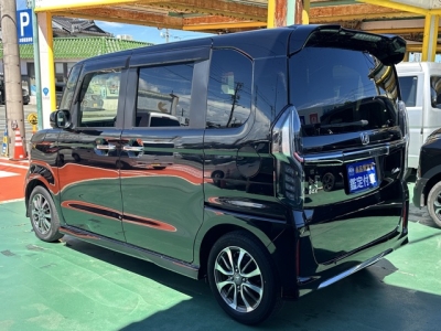 N-BOXカスタム(ホンダ)中古車 後方