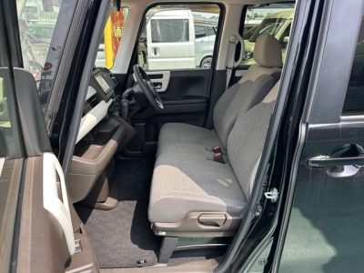 N-BOX(ホンダ)中古車 前席内装