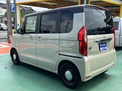 N-BOX(ホンダ)中古車 後方