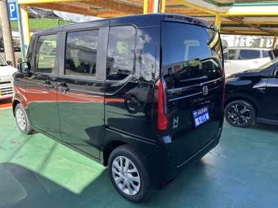 新型N-BOX(ホンダ)届出済未使用車 後方