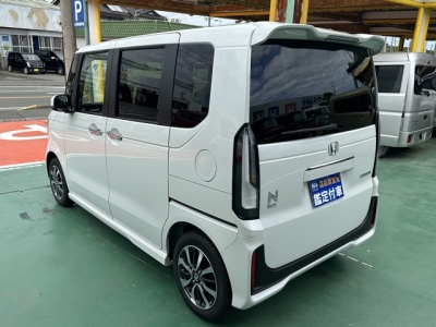 新型N-BOX(ホンダ)届出済未使用車 後方