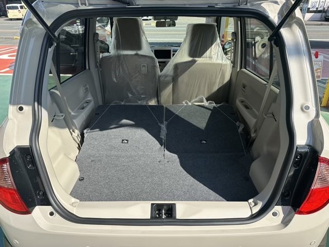 ラパン(スズキ)新車見本展示無 8