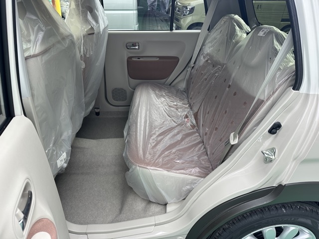 ラパン(スズキ)新車見本展示無 4