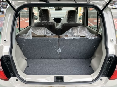 ラパンLC(スズキ)新車見本展示無 内外装写真他