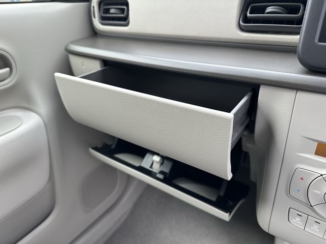 ラパン(スズキ)新車見本展示無 18