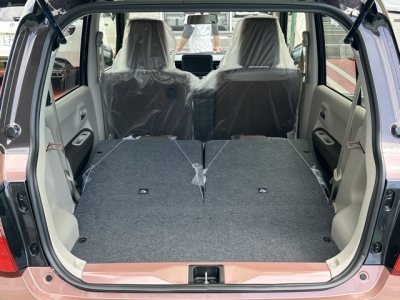 ラパンLC(スズキ)新車見本展示無 内外装写真他１