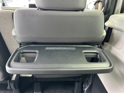 新型N-BOX(ホンダ)中古車 内外装写真他