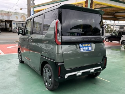 デリカミニ(三菱)届出済未使用車 後方