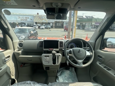 エブリイワゴンのOEM(スズキ)届出済未使用車 後席から見た前席
