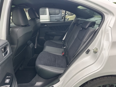 WRX S4(スバル)中古車 後席内装