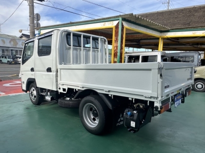 キャンター(三菱)登録済未使用車 後方