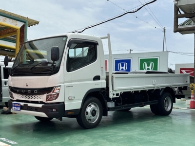 キャンター(三菱)登録済未使用車 前方