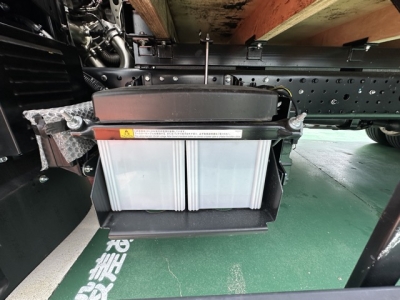 キャンター(三菱)登録済未使用車 後席内装