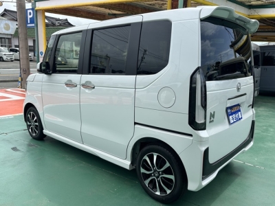 新型N-BOX(ホンダ)届出済未使用車 後方