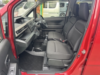 ワゴンR(スズキ)中古車 前席内装
